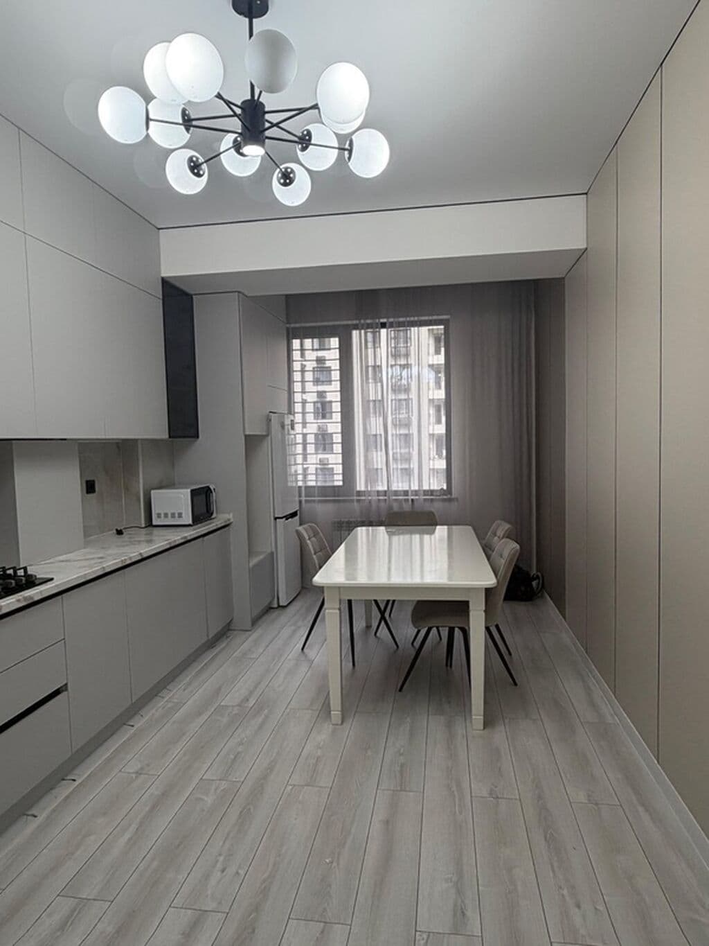 Элитка, 2 ком, 76 м2, этаж 7/14, ж/к Кап Строй Сити (Capstroy City), Сост: Евроремонт - фото 12