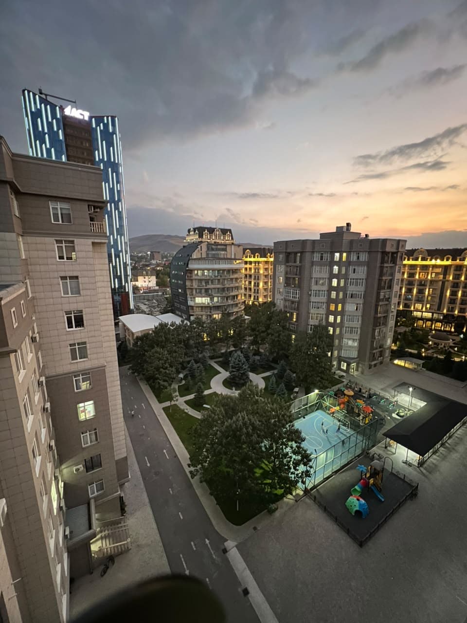 Элитка, 2 ком, 70 м2, этаж 10/11, ж/к Фрунзе, Сост: Евроремонт - фото 1