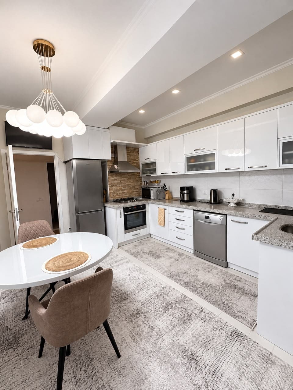 Property 100476 - Image 2