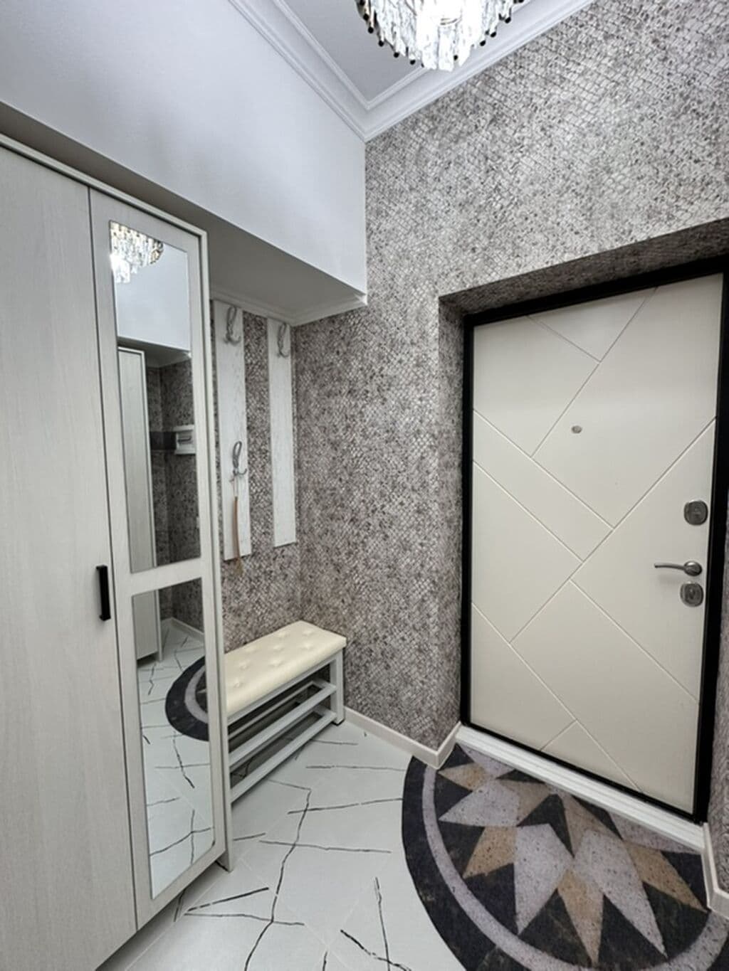Элитка, 2 ком, 80 м2, этаж 4/11, ж/к Верона Резиденс, Сост: Евроремонт - фото 1