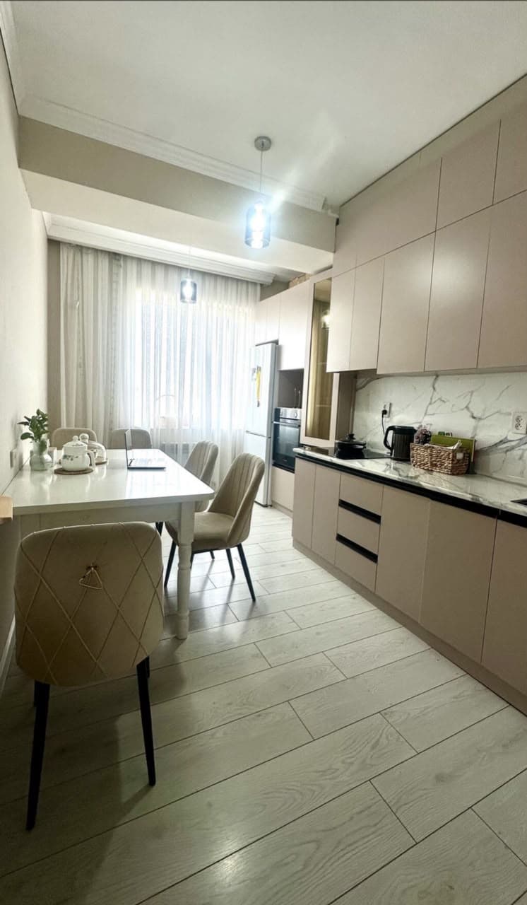 Элитка, 2 ком, 65 м2, этаж 14/16, ж/к ЖК Байсал, Сост: Евроремонт - фото 1