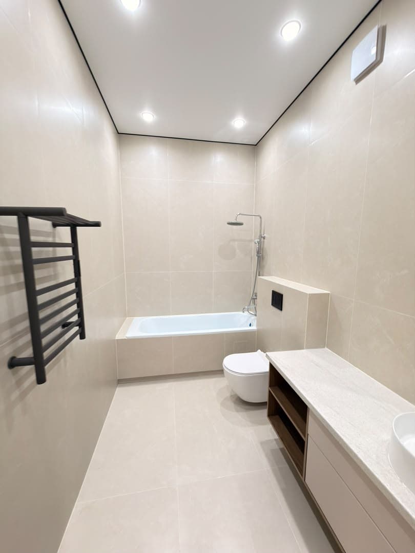 Элитка, 3 ком, 82 м2, этаж 9/14, ж/к Кап Строй Сити (Capstroy City), Сост: Евроремонт - фото 12