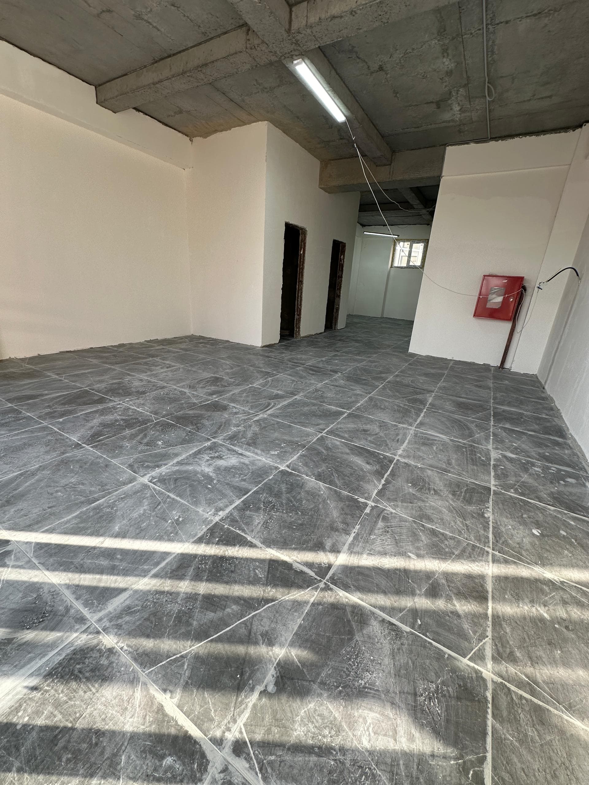 Магазин, Коммерческая, 76 м2, этаж 1/10, Сост: Среднее - фото 2