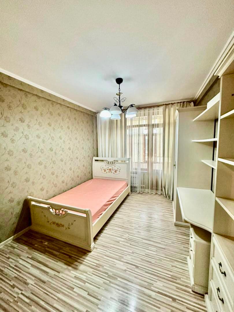 Элитка, 3 ком, 82 м2, этаж 6/9, Сост: Хорошее - фото 1