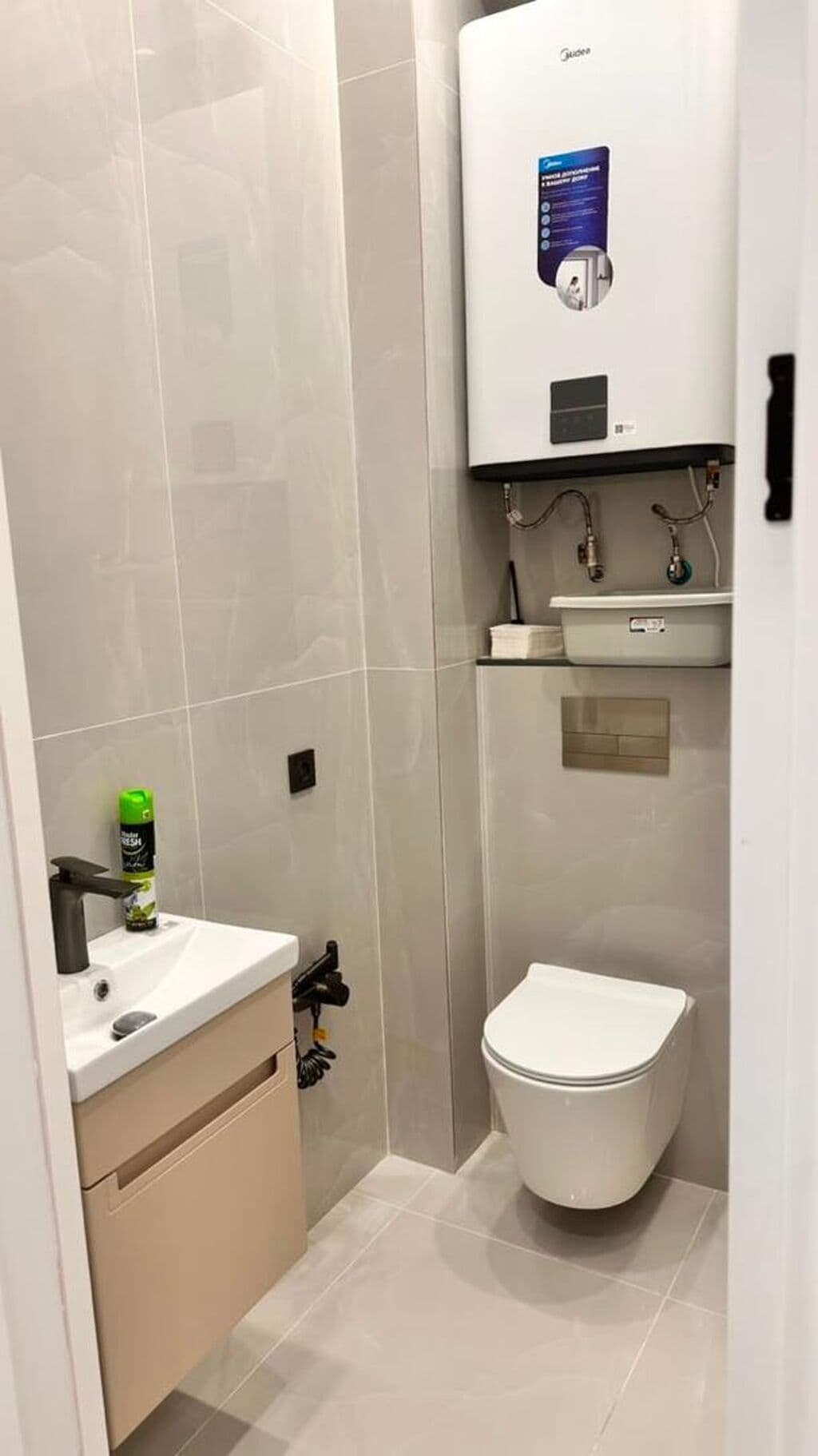 Элитка, 2 ком, 87 м2, этаж 4/14, ж/к Кап Строй Сити (Capstroy City), Сост: Евроремонт - фото 2