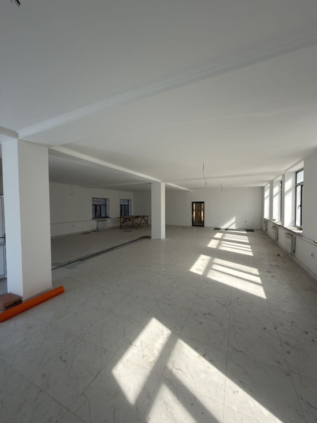 Офис, Коммерческая, 720 м2, этаж 3/3, Сост: Хорошее - фото 1
