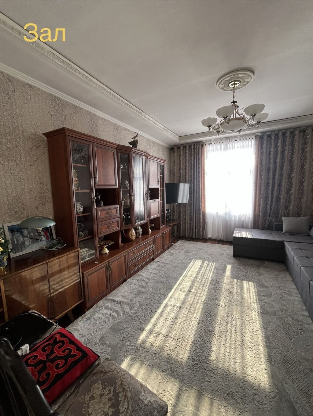 3 ком, Сталинка, 70 м2, этаж 3/3 - фото 3