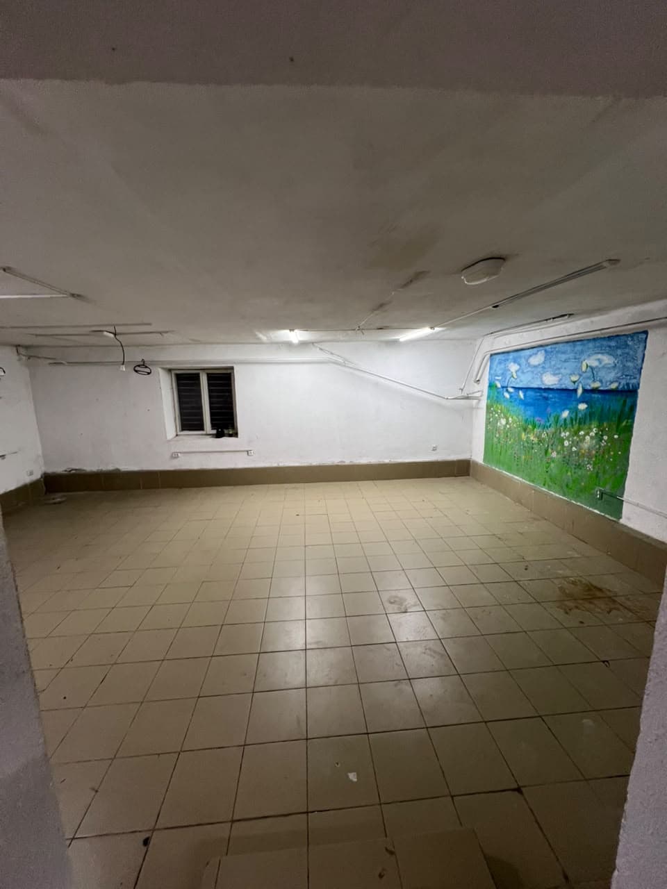 Склад, Коммерческая, 160 м2, этаж 0/4, Сост: Без ремонта - фото 1
