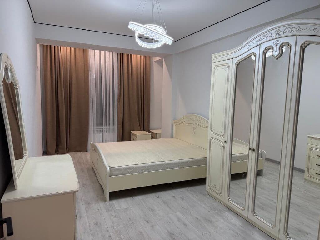 Элитка, 2 ком, 75 м2, этаж 11/15, ж/к Асанбай Классик, Сост: Евроремонт - фото 1