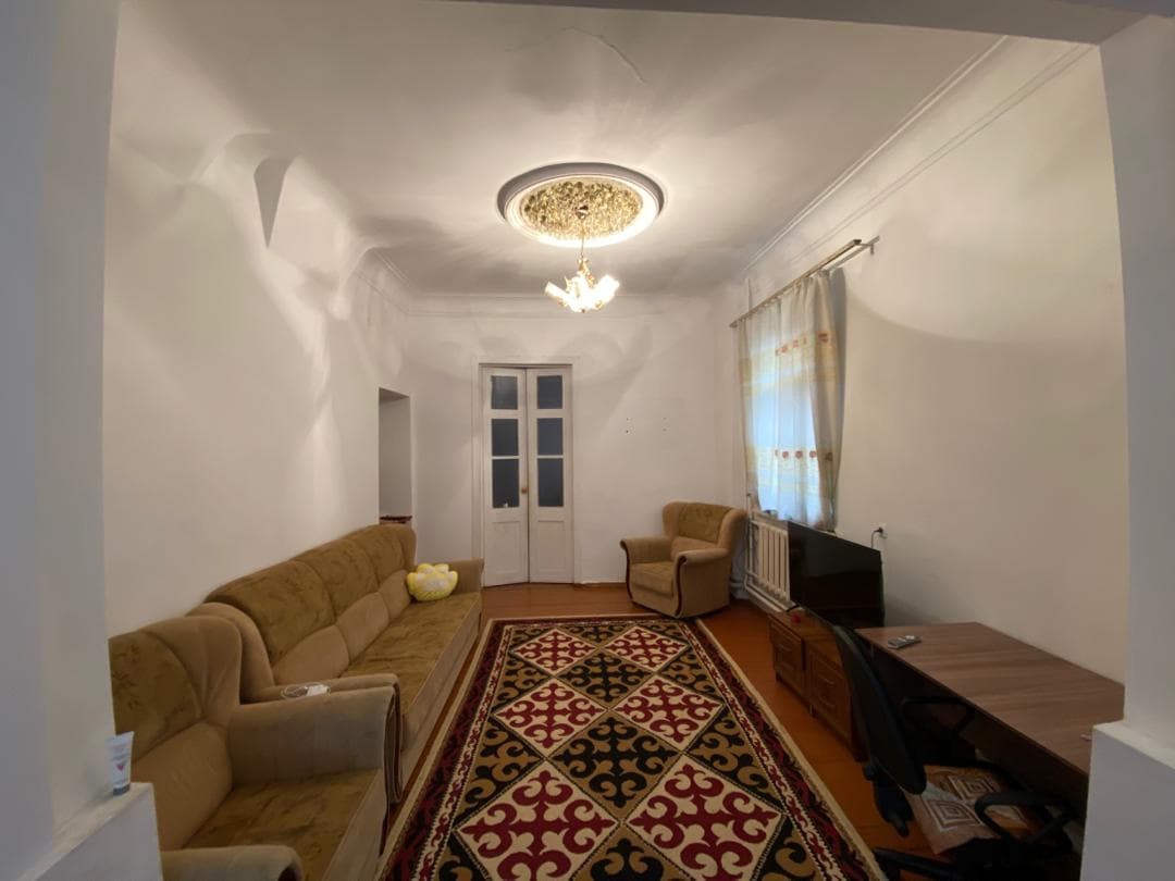 2 ком, Сталинка, 47.4 м2, этаж 1/2, Сост: Хорошее - фото 1