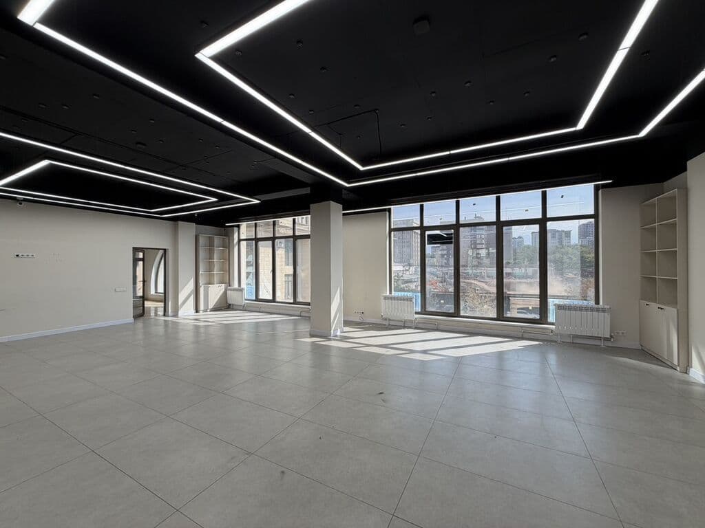 Офис, Коммерческая, 200 м2, этаж 3/12, Сост: Евроремонт - фото 5