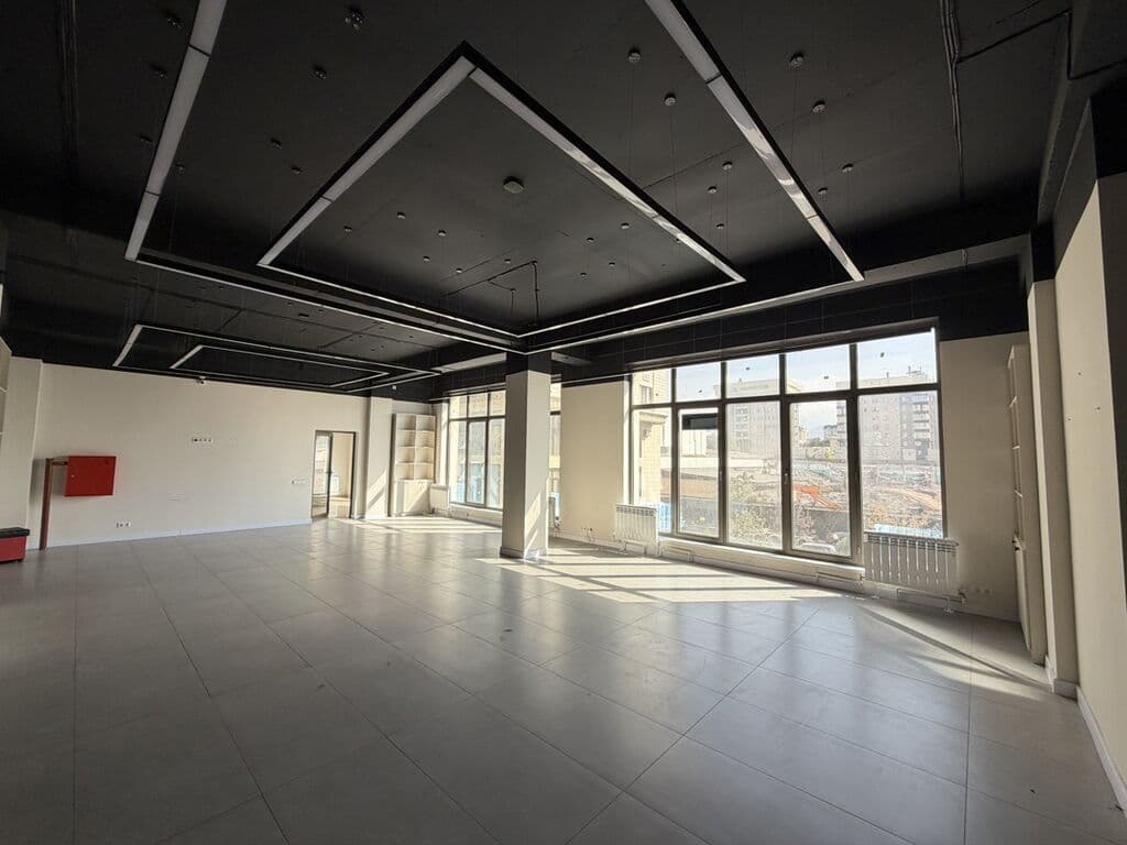 Офис, Коммерческая, 200 м2, этаж 3/12, Сост: Евроремонт - фото 14