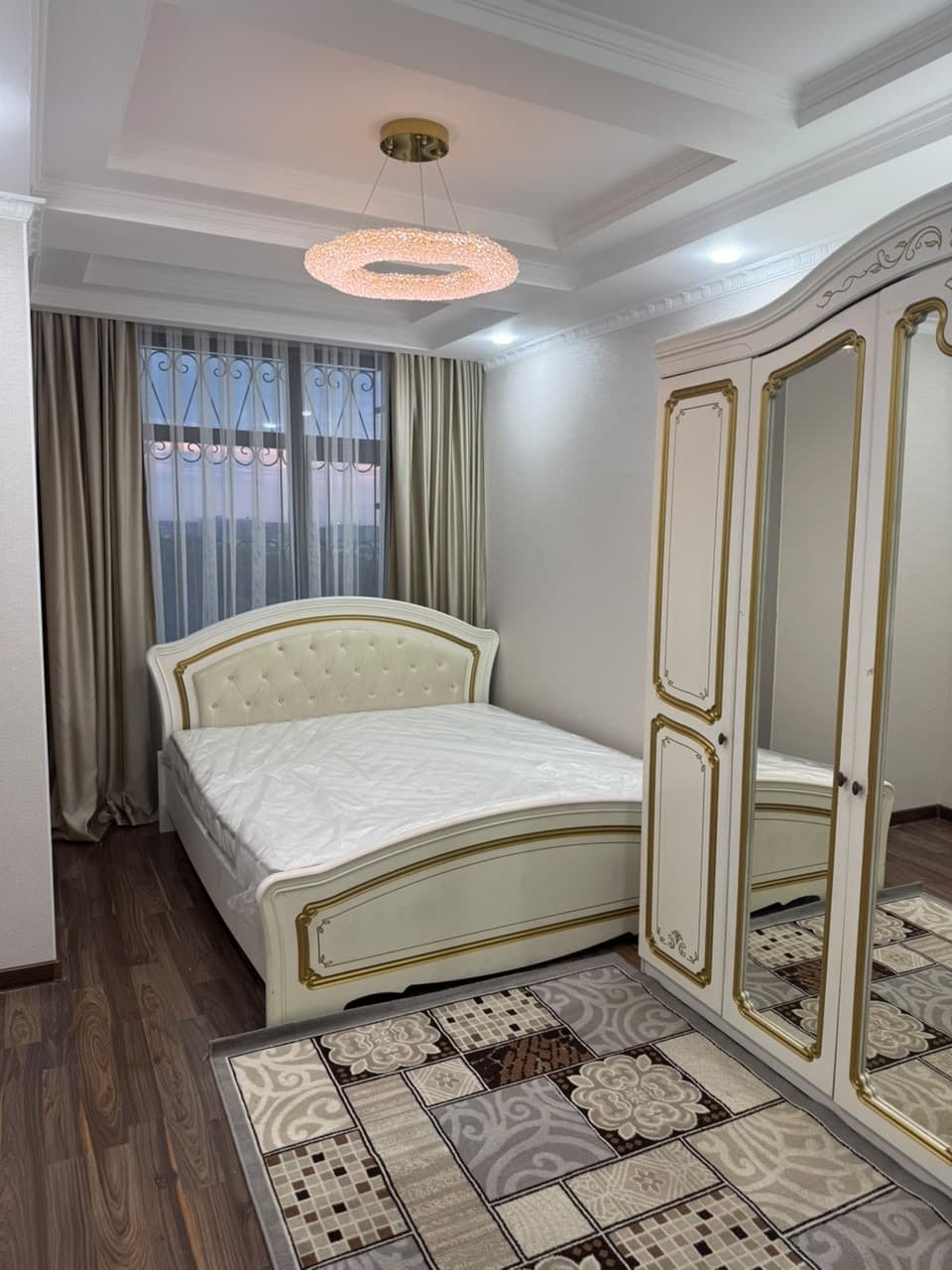 Элитка, 2 ком, 90 м2, этаж 9/1, Сост: Хорошее - фото 1