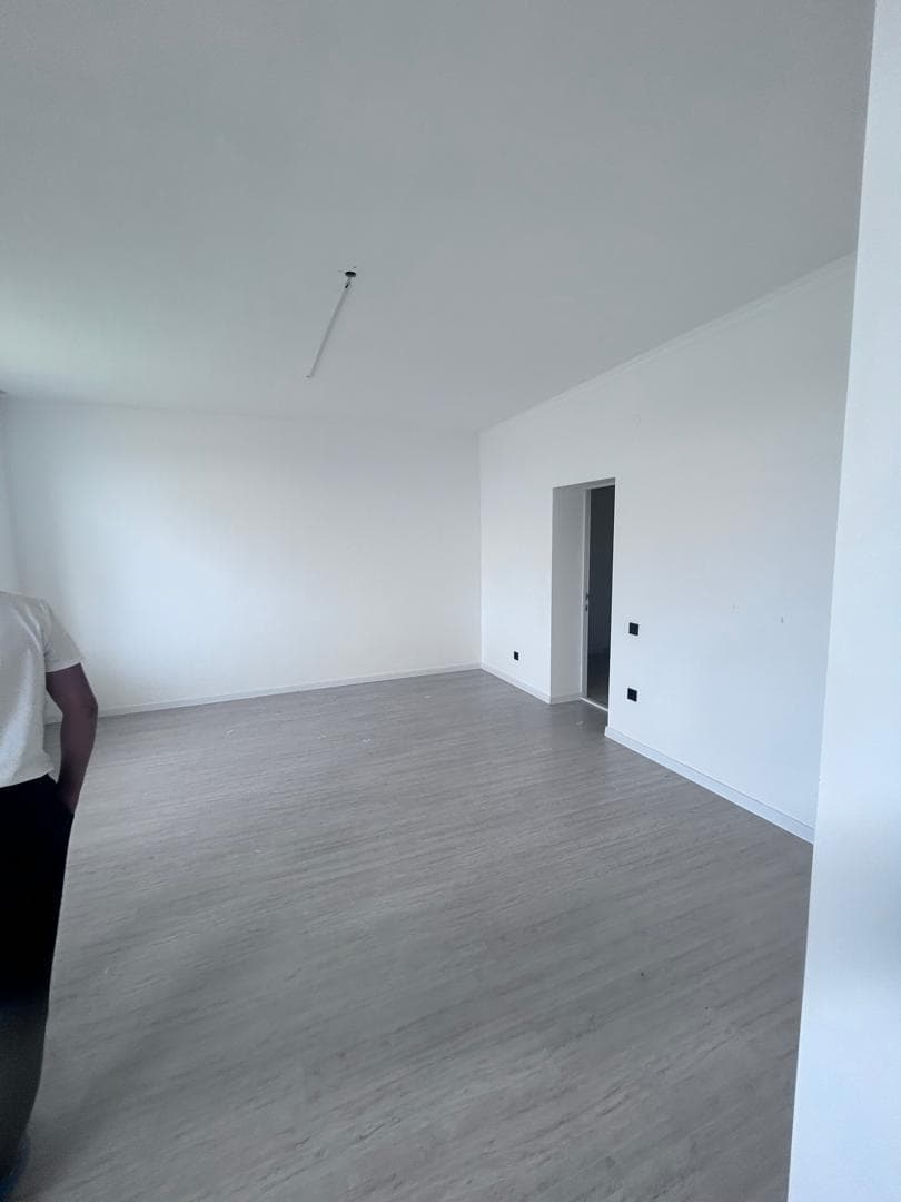 Готовый Бизнес, Коммерческая, 500 м2, этаж 2/2, Сост: Евроремонт - фото 1