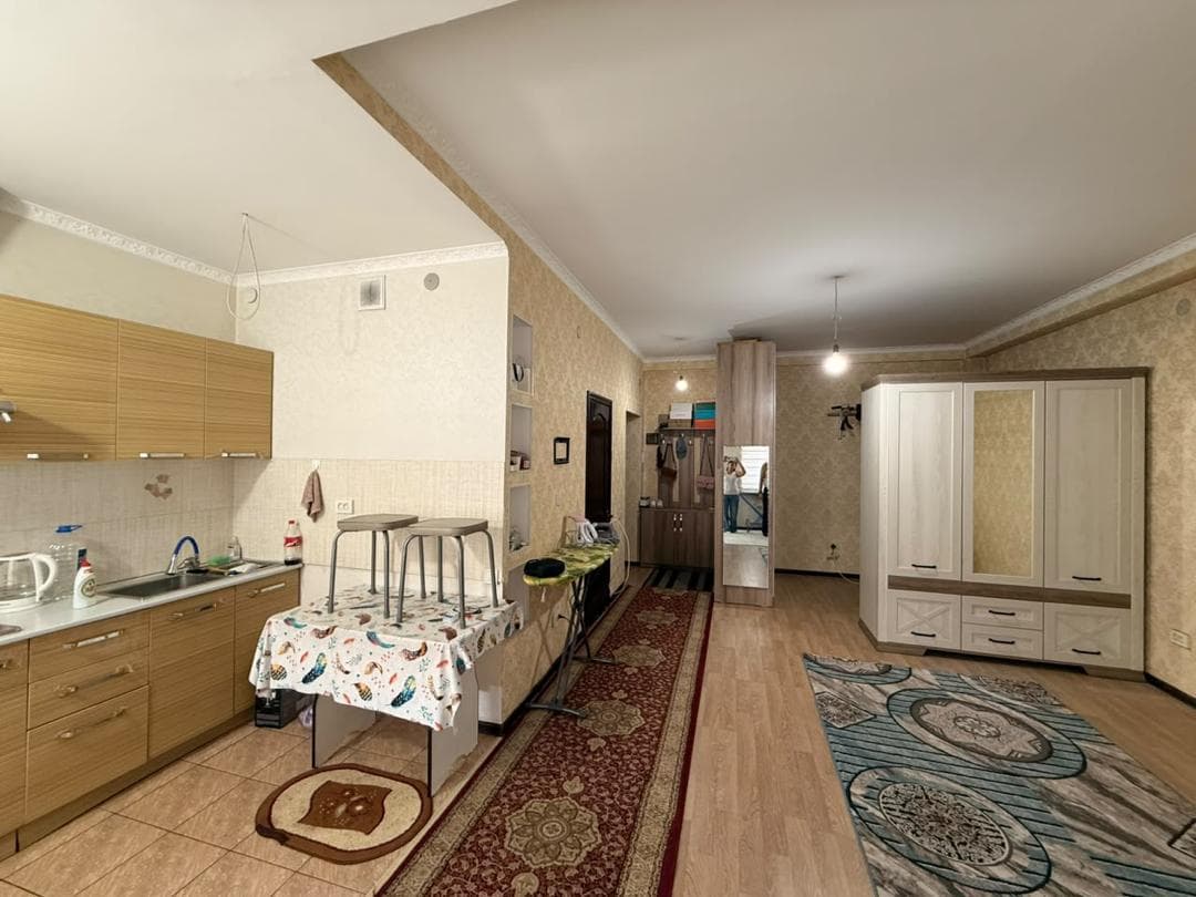 Элитка, 1 ком, 40 м2, этаж 7/12, Сост: Среднее - фото 1