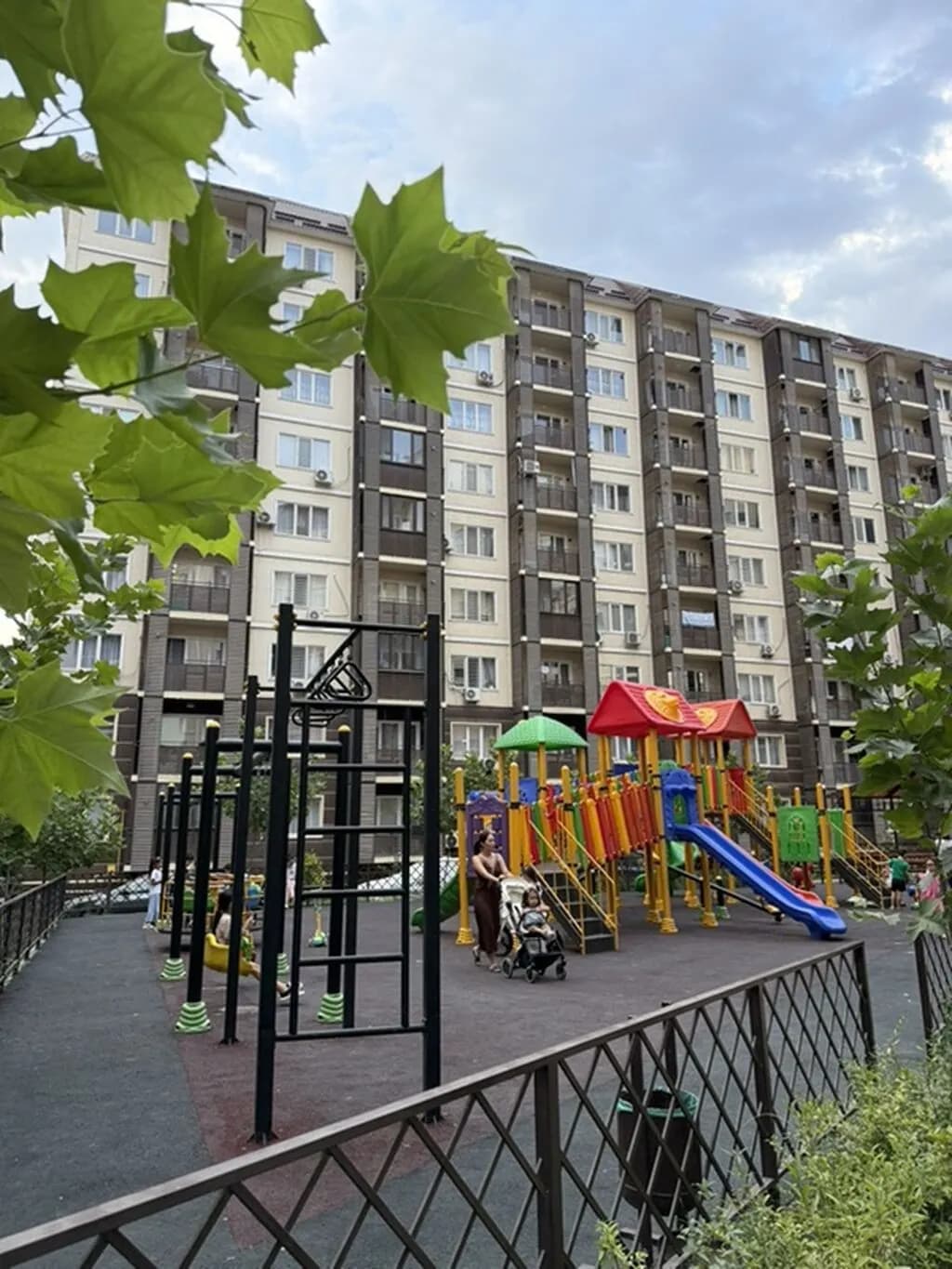 Элитка, 1 ком, 52 м2, этаж 1/9, ж/к Молодежный Квартал (Molodezhnyi Kvartal)), Сост: Евроремонт - фото 1