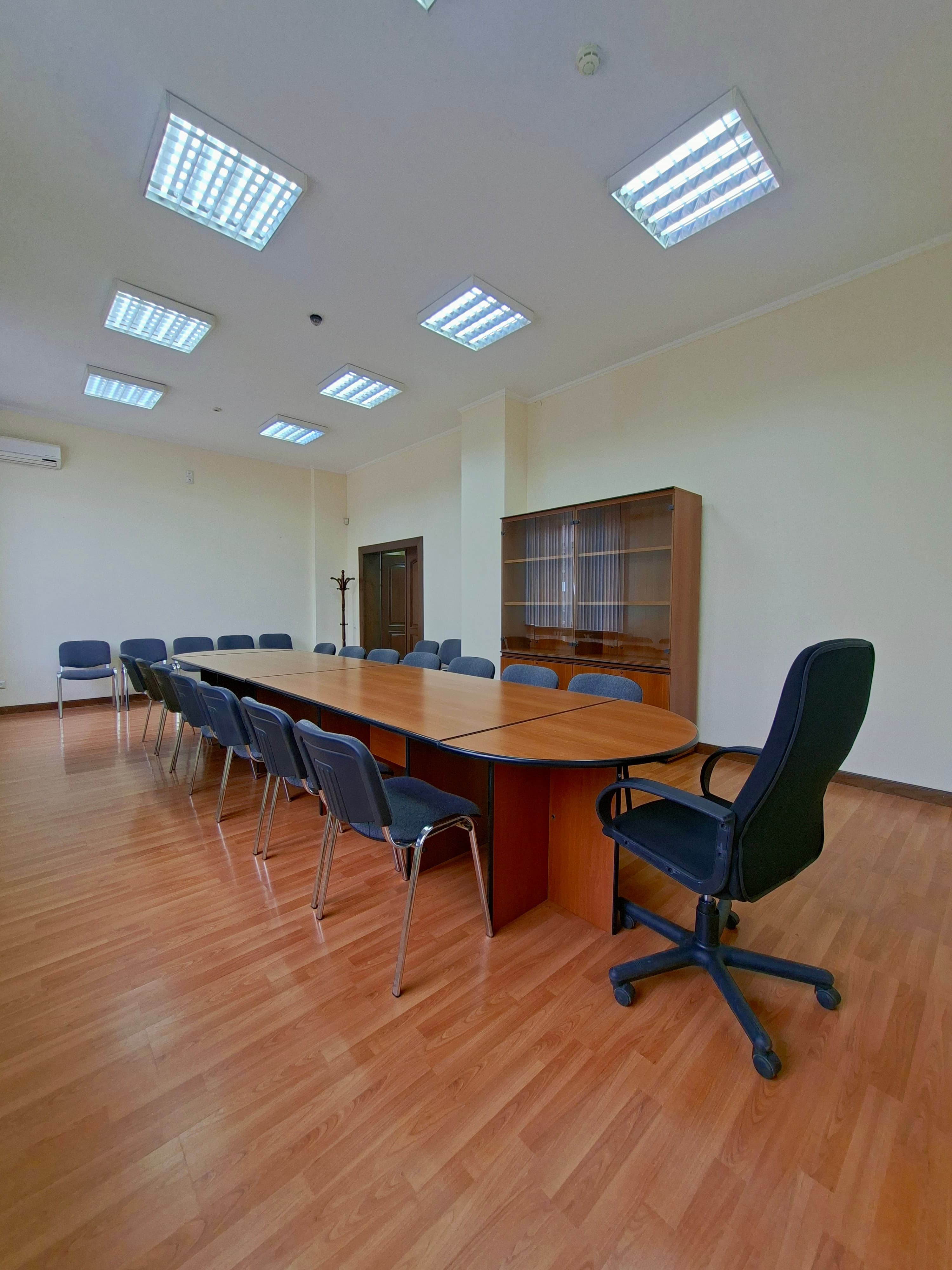 Офис, Коммерческая, 300 м2, этаж 1/10, Сост: Евроремонт - фото 1
