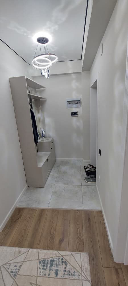 Элитка, 70 м2, этаж 5/9, ж/к Бишкек Лес Строй, Сост: Евроремонт - фото 2