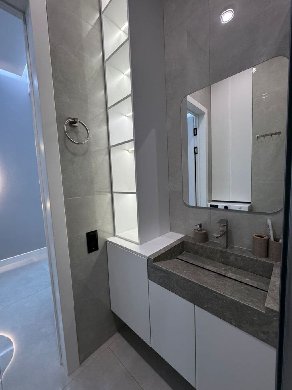 Элитка, 2 ком, 60 м2, этаж 9/9, ж/к ЖД Дружба, Сост: Евроремонт - фото 1