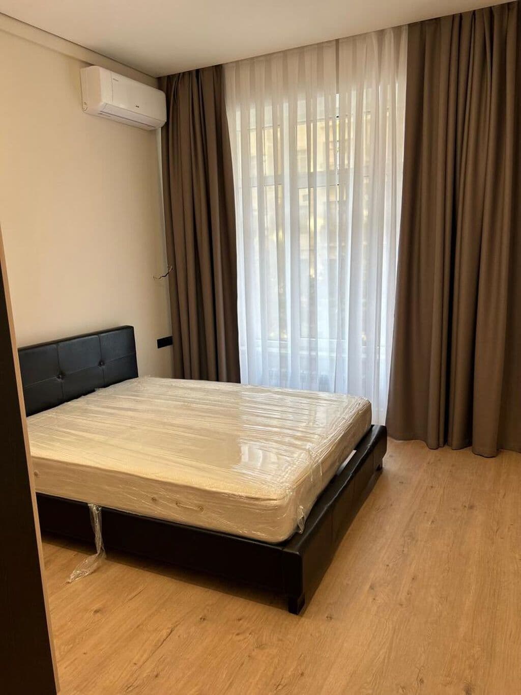 Элитка, 2 ком, 60 м2, этаж 2/12, ж/к Нью-Йорк сити (New York city), Сост: Евроремонт - фото 3