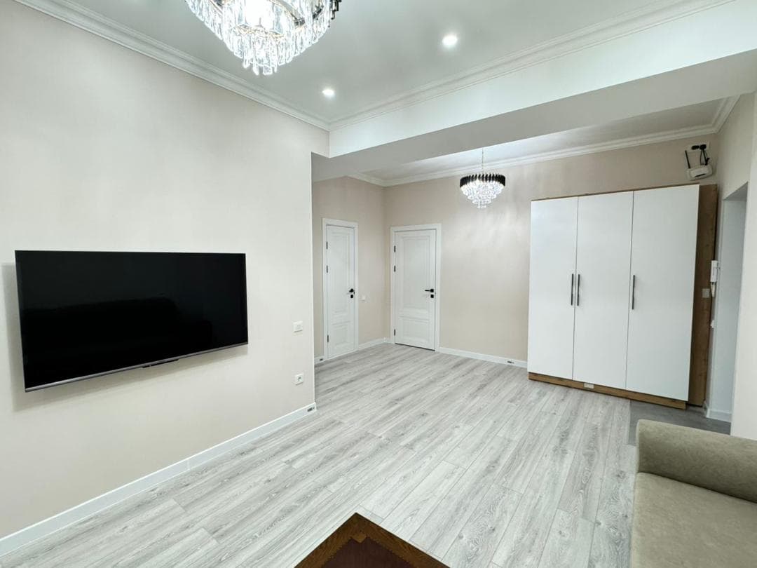 Элитка, 3 ком, 89 м2, этаж 12/13, ж/к Кут Центр (Kut Center), Сост: Евроремонт - фото 1