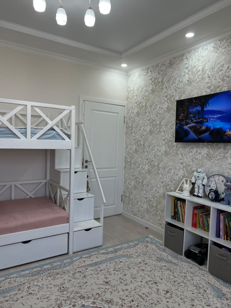Элитка, 2 ком, 70 м2, этаж 8/9, ж/к ЖК Сары-Челек, Сост: Евроремонт - фото 1