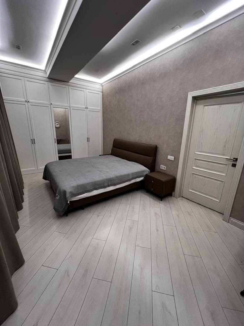 Элитка, 2 ком, 87 м2, этаж 3/15, ж/к Манхеттен, Сост: Евроремонт - фото 4