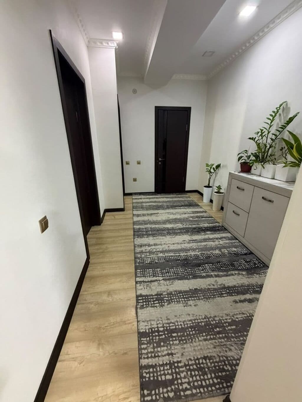 Элитка, 3 ком, 90 м2, этаж 7/10 - фото 1