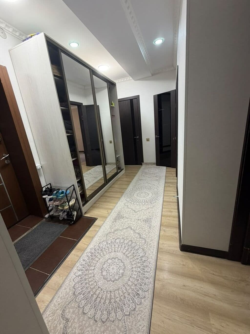 Элитка, 3 ком, 90 м2, этаж 7/10 - фото 2