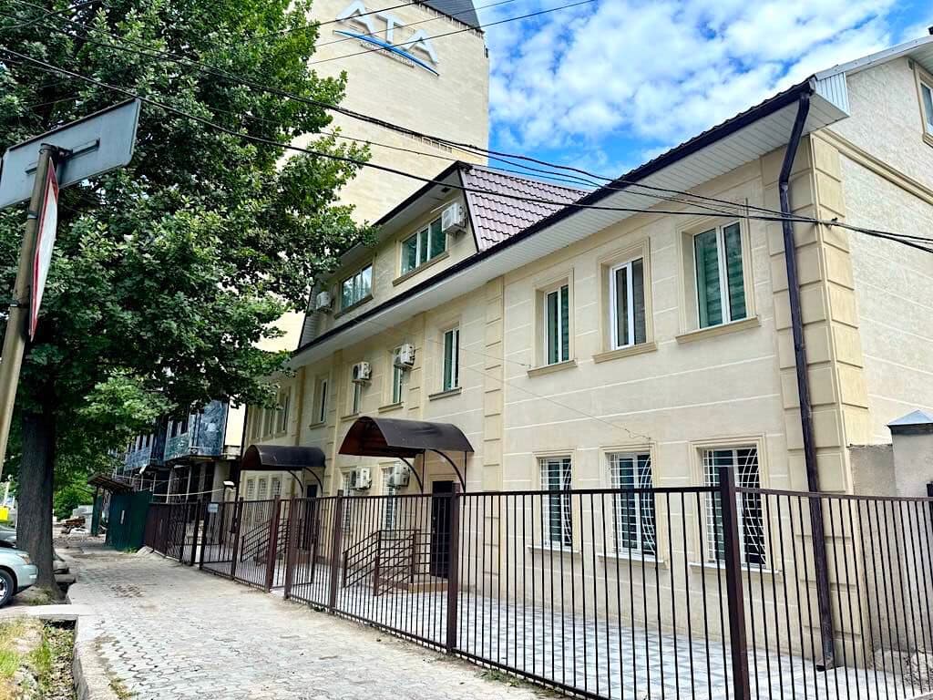 Офис, Коммерческая, 200 м2, этаж 3/3, Сост: Евроремонт - фото 1