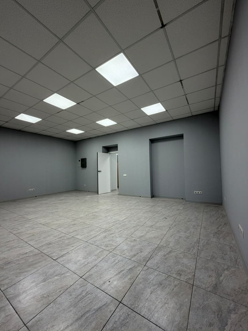 Офис, Коммерческая, 80 м2, этаж 1/4, Сост: Евроремонт - фото 8