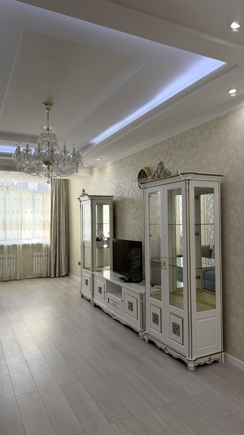 Элитка, 3 ком, 130 м2, этаж 7/10, Сост: Евроремонт - фото 1