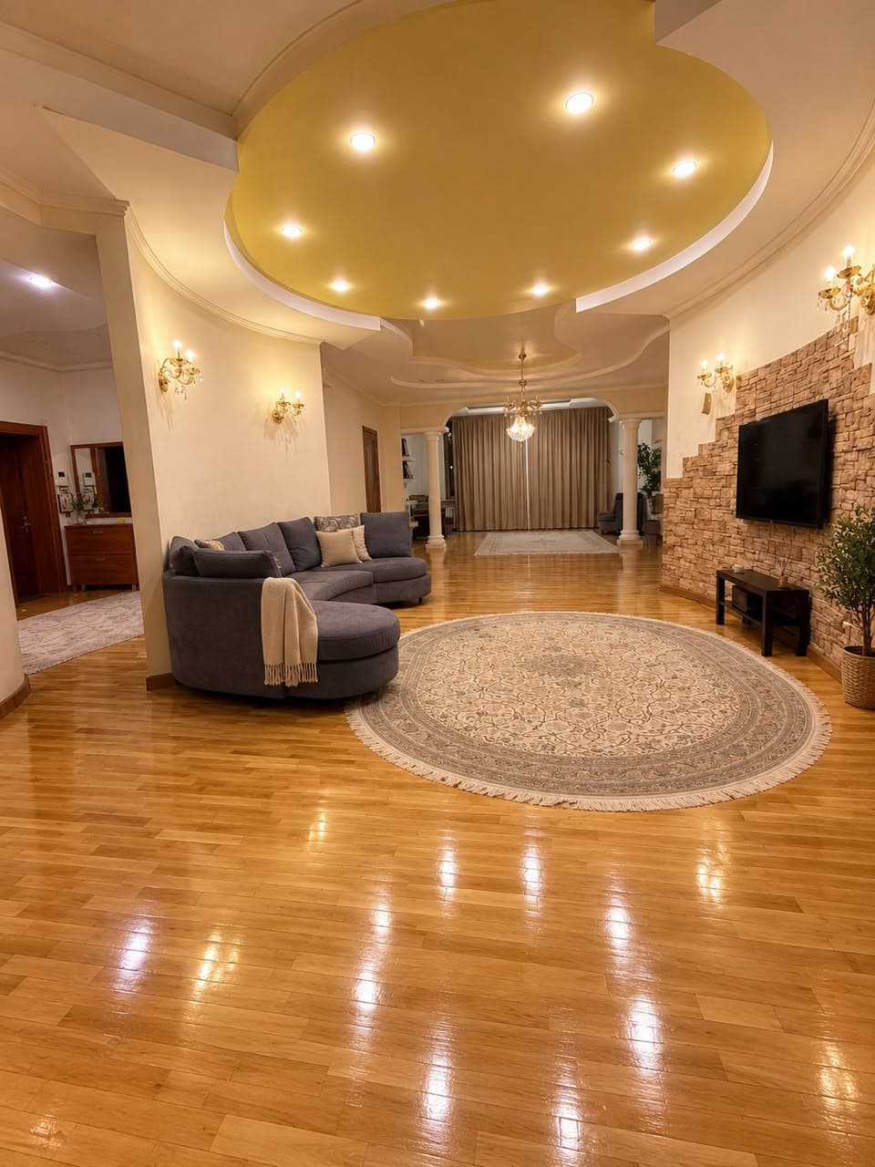 5 ком, Индивидуальный проект, 280 м2, этаж 3/4, Сост: Евроремонт - фото 1