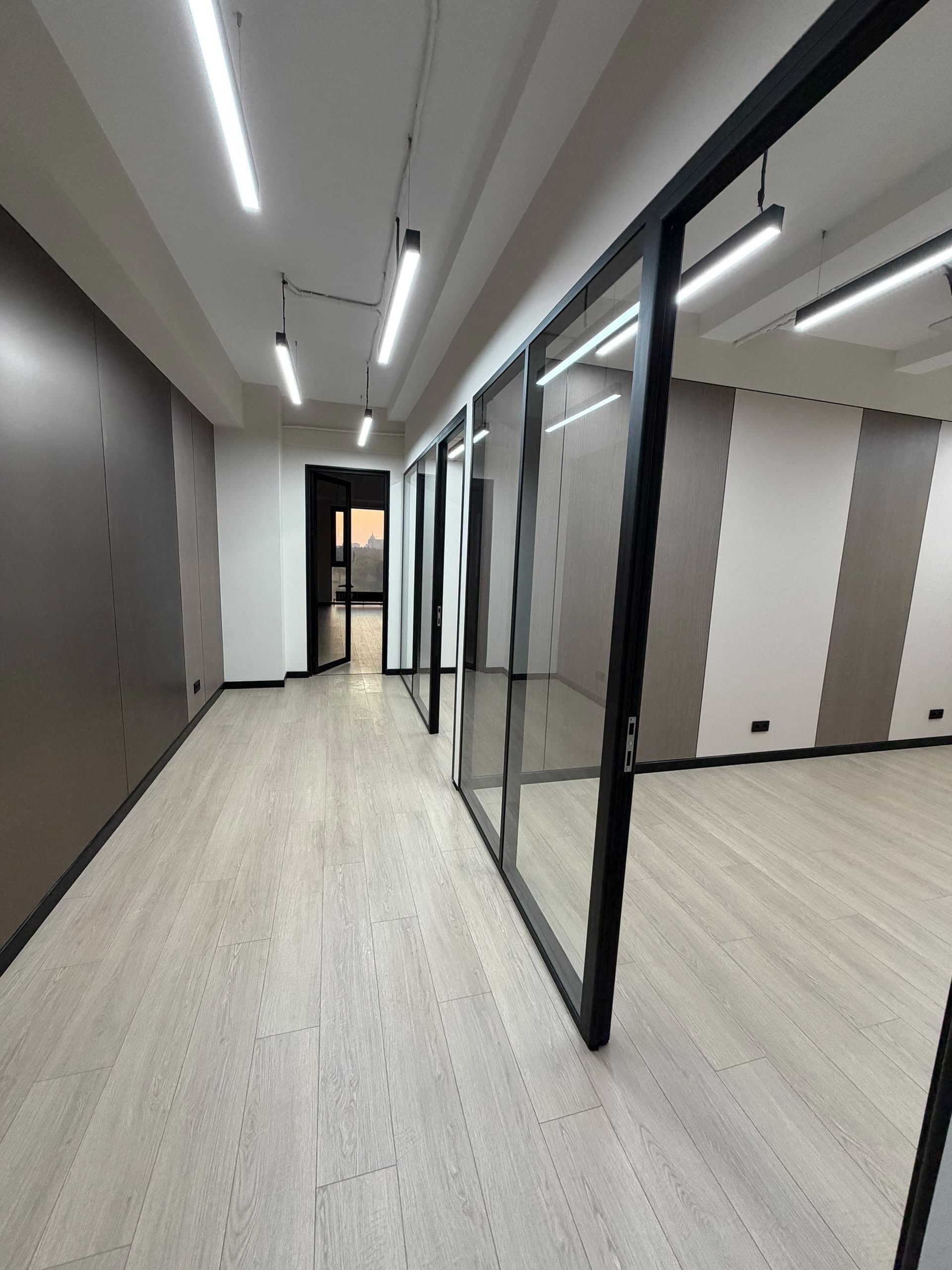 Офис, Коммерческая, 94 м2, этаж 8/14, Сост: Евроремонт - фото 2