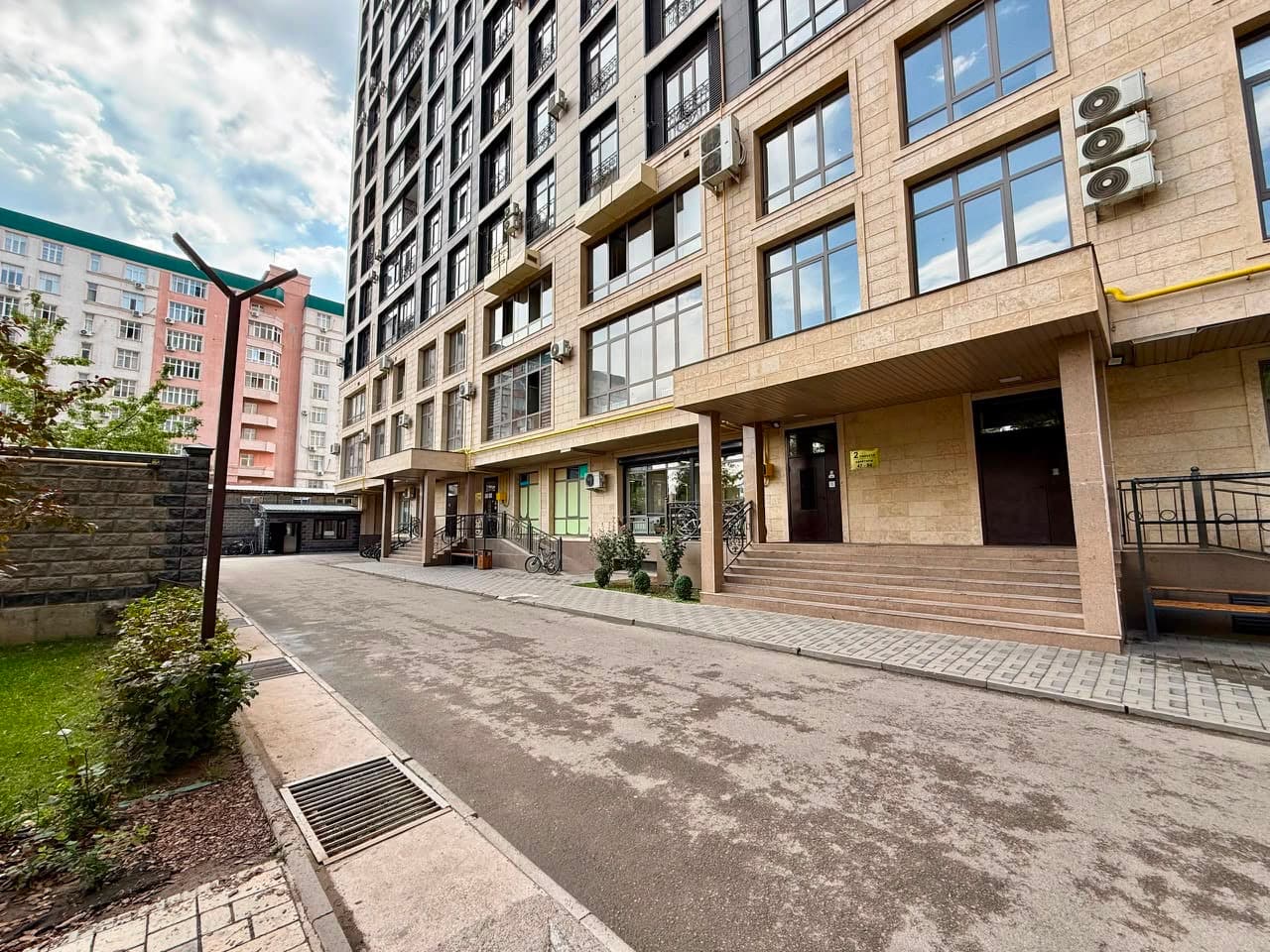 Элитка, 3 ком, 107 м2, этаж 8/15, ж/к Центриум Резиденс (Centrium Residents), Сост: Евроремонт - фото 7