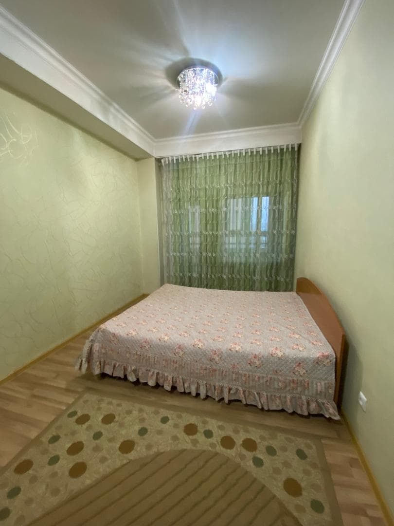 Элитка, 2 ком, 80 м2, этаж 6/10, ж/к Джал Салкын-Тор, Сост: Хорошее - фото 1