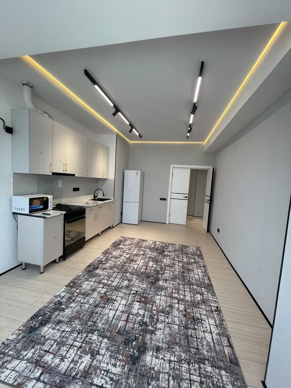 Элитка, 2 ком, 75 м2, этаж 7/14, ж/к Восточный Парк (Vostochnyi Park), Сост: Евроремонт - фото 9
