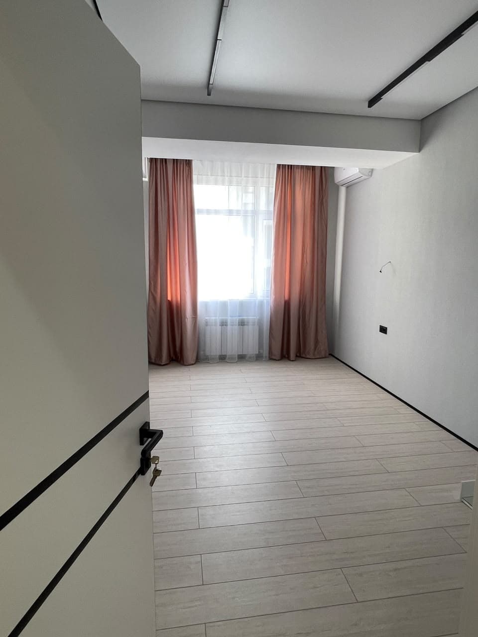 Элитка, 2 ком, 75 м2, этаж 7/14, ж/к Восточный Парк (Vostochnyi Park), Сост: Евроремонт - фото 10