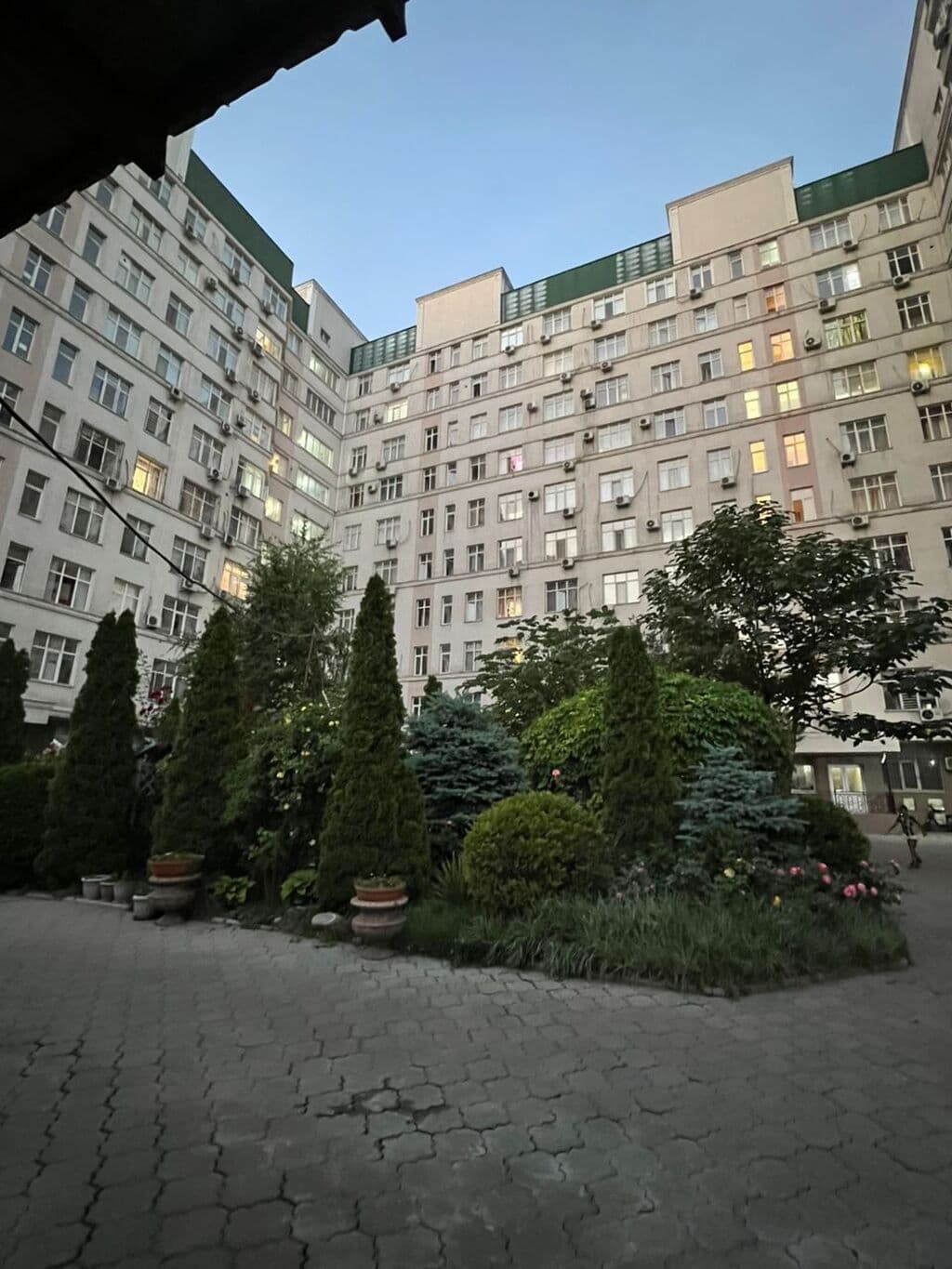 Элитка, 2 ком, 48 м2, этаж 1/10, ж/к Вест-Сайд, Сост: Евроремонт - фото 1