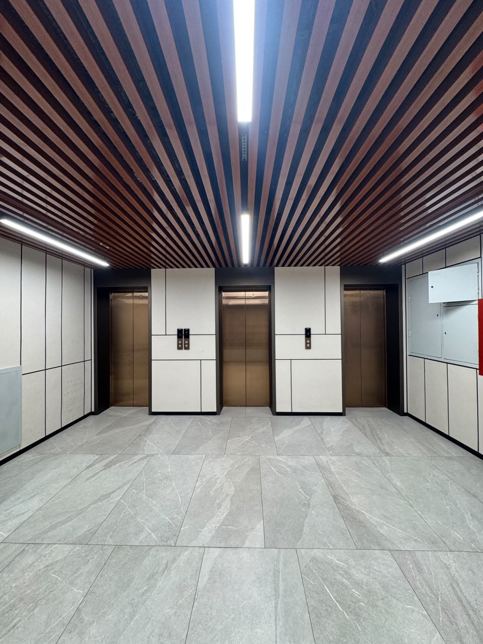 Офис, Коммерческая, 110 м2, этаж 4/12, Сост: Евроремонт - фото 2